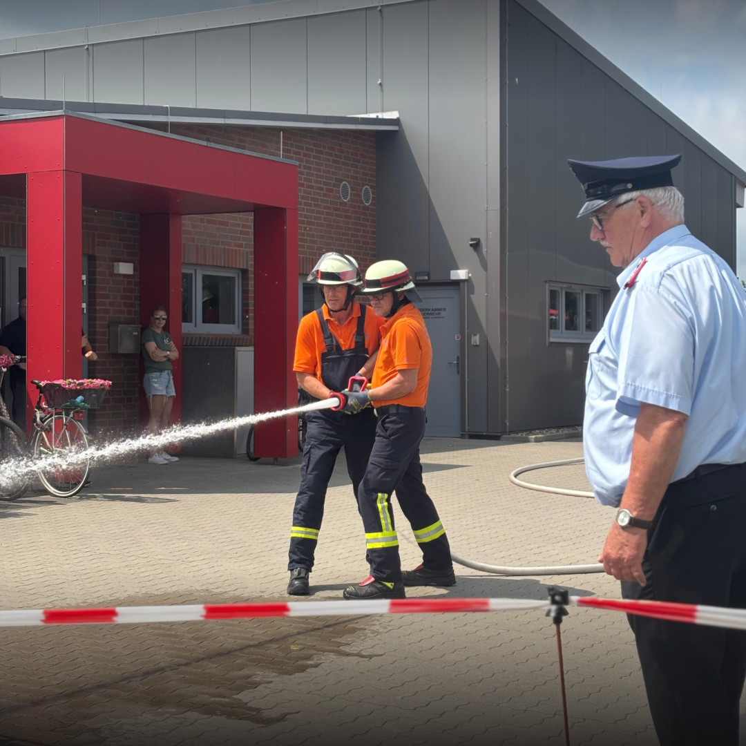Löschangriff der Leistungsvergleichseinheit beim Gemeindefeuerwehrtag