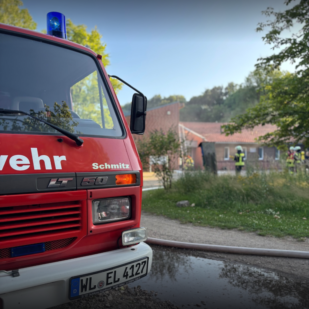 TSF-W der Feuerwehr Schwinde-Stove an einer Einsatzstelle