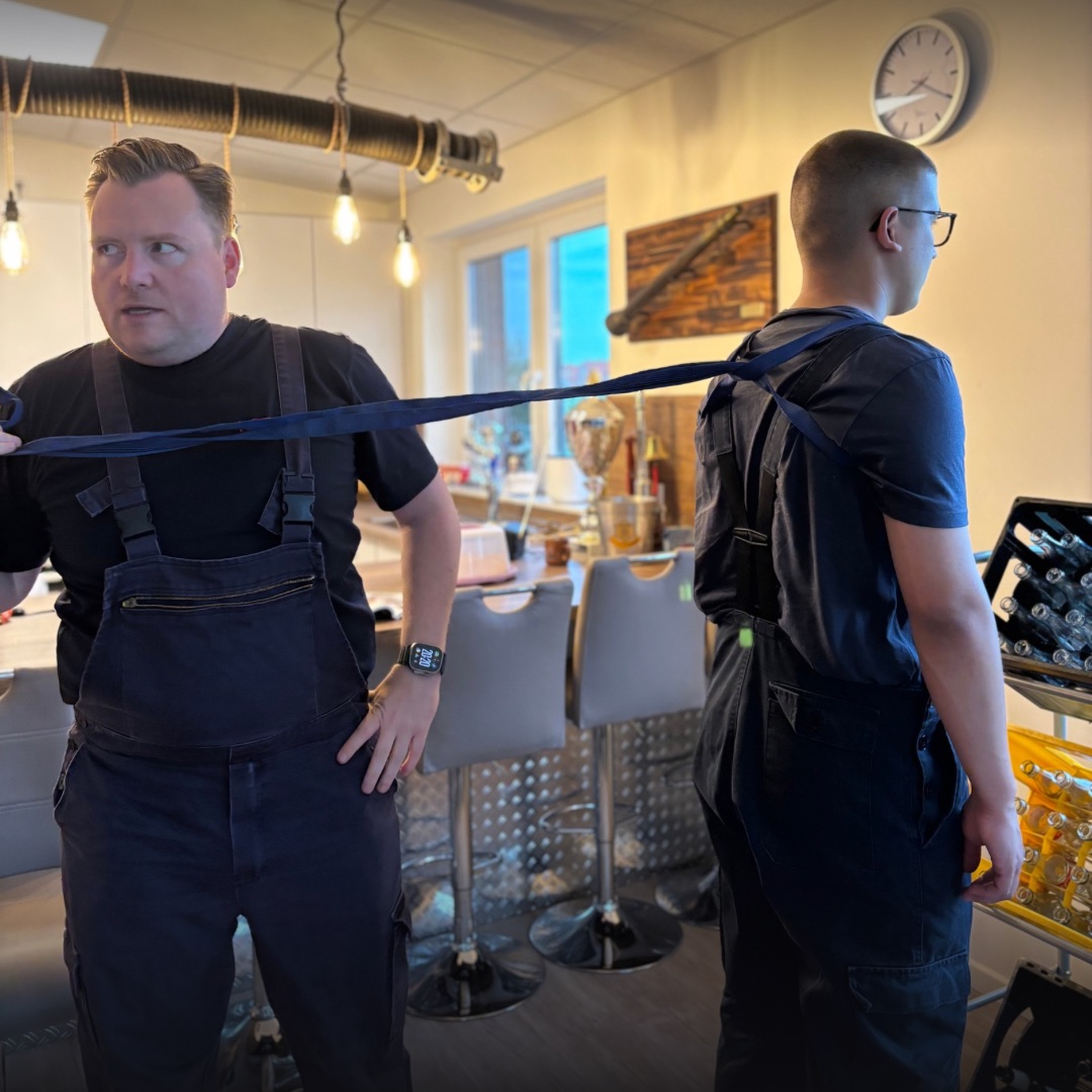 Eine Person wird eingebunden