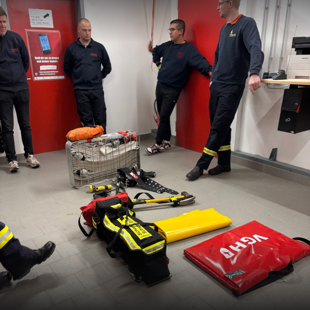 Besprechung von Ausrüstung der Feuerwehr