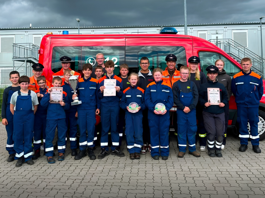 Leistungsvergleichseinheit und Jugendfeuerwehr des FF Schwinde-Stove beim Gemeindefeuerwehrtag 2026 in Drennhausen-Elbstorf